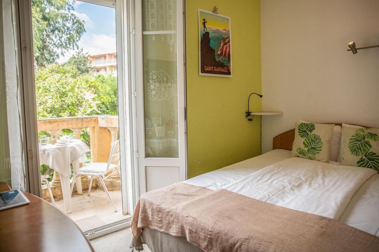 Hotel Du Soleil Saint-Raphaël Exteriör bild